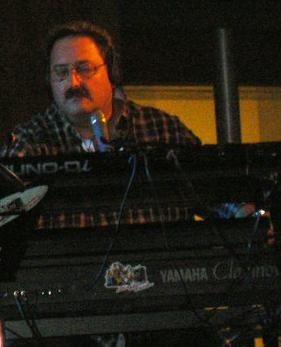 Stefano - piano e tastiere